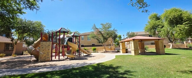 Building Photo - 587 S Buena Vista Ct