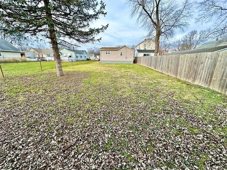 Building Photo - 3210 Illinois Ave