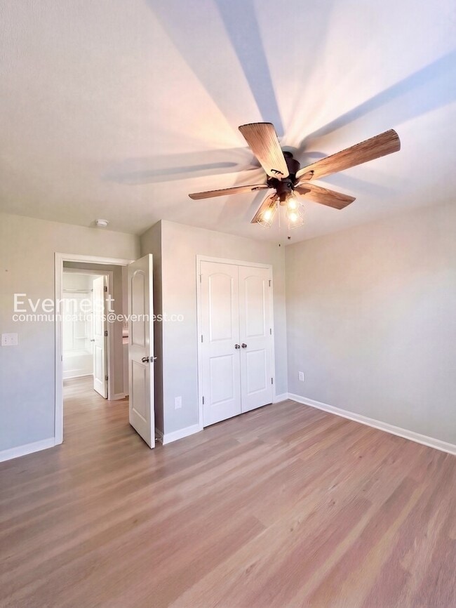 Building Photo - 1326 Bryson Ln