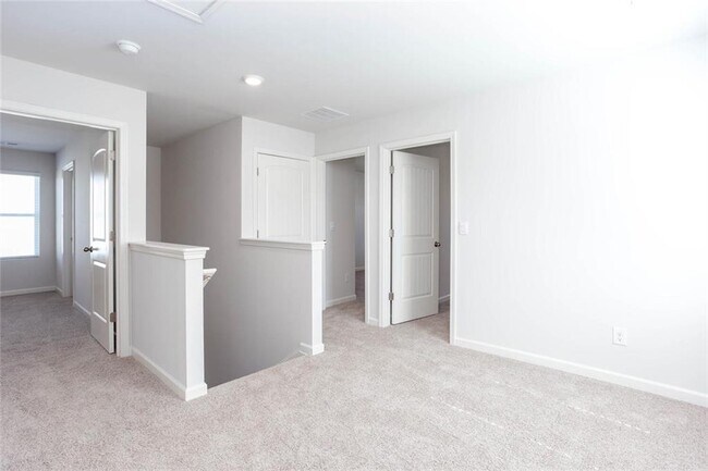 Building Photo - 77 Grv Spgs Ct