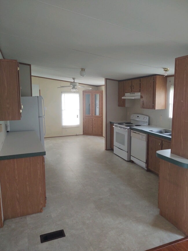 Building Photo - 100 Stonecutter Dr