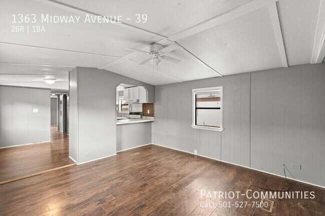 Building Photo - 1363 Midway Ave