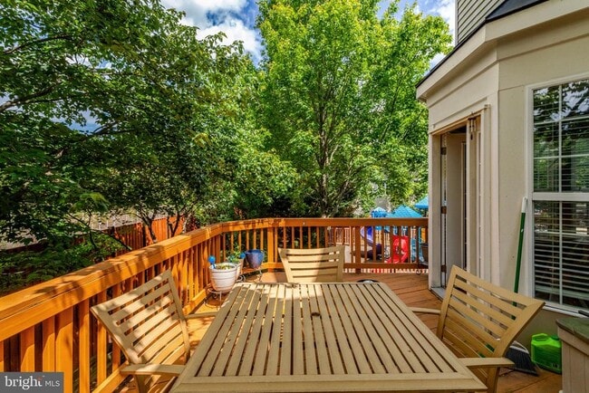Building Photo - 3825 Watkins Mill Dr