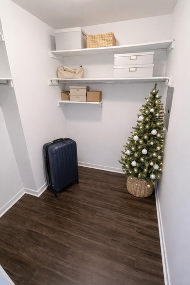 Building Photo - 655 W Irving Park Rd