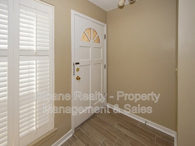 Building Photo - 352 Sandpiper Dr