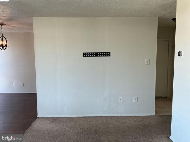 Building Photo - 7246 Donnell Pl