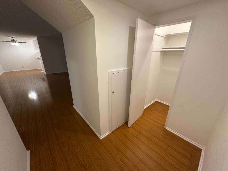 Building Photo - 1906 Pelham Ave