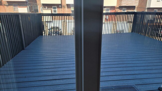 Building Photo - Beautiful Home In West Oak Lane