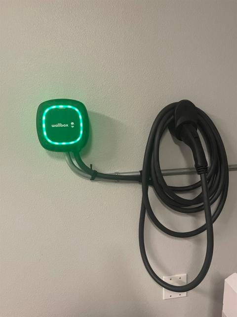 Building Photo - 438 Cota Ln