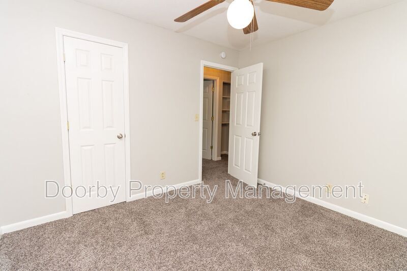 Building Photo - 333 Withrow Rd