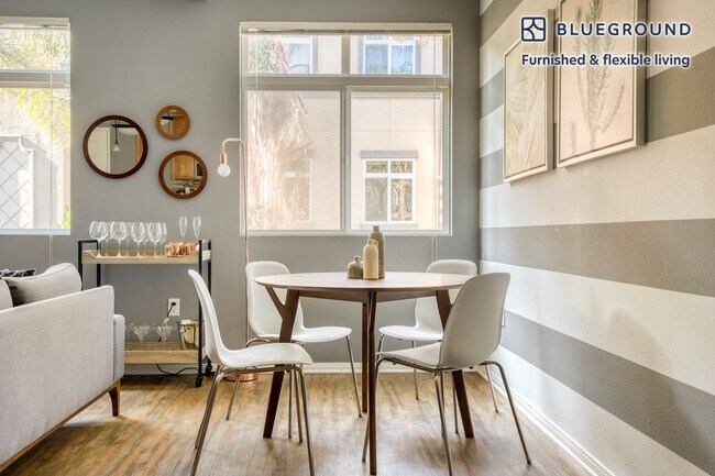 Building Photo - 8601 Lincoln Blvd