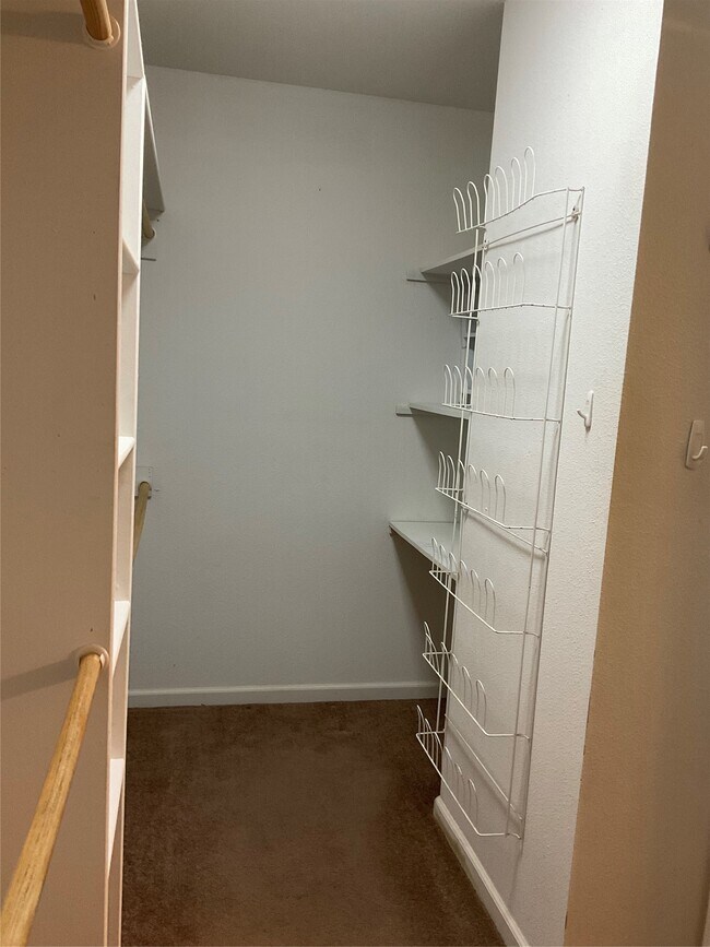 Building Photo - 42906 O'Neal Ln