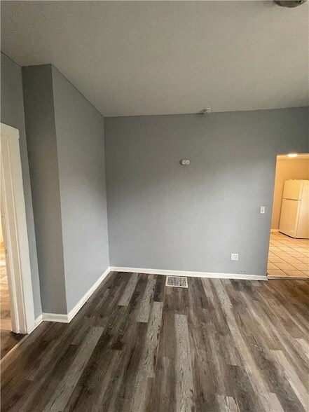 Building Photo - 139 N Water Ave