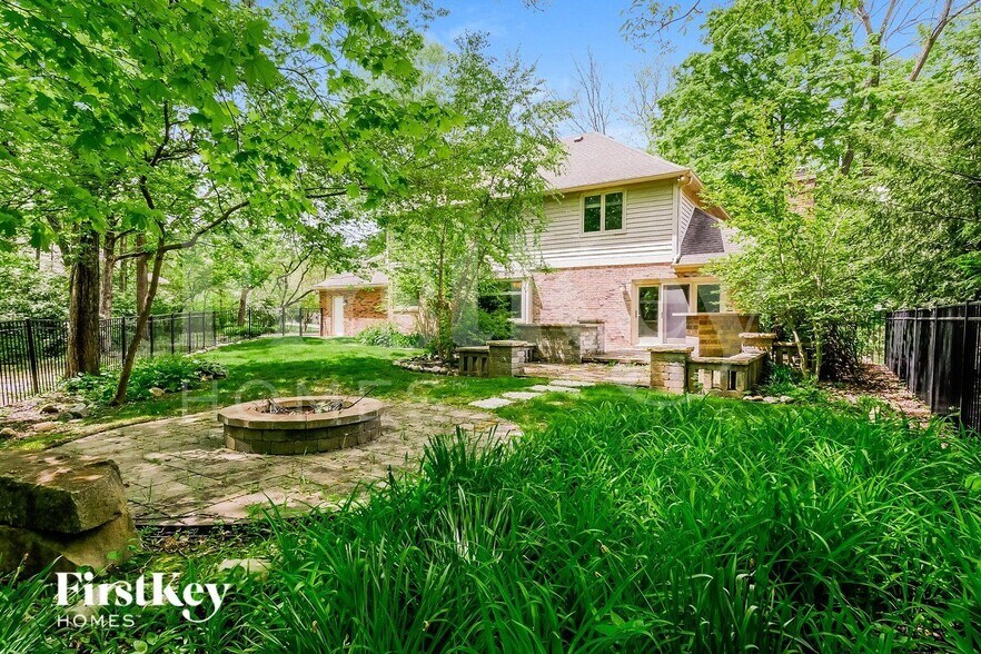 Building Photo - 10387 Courageous Dr