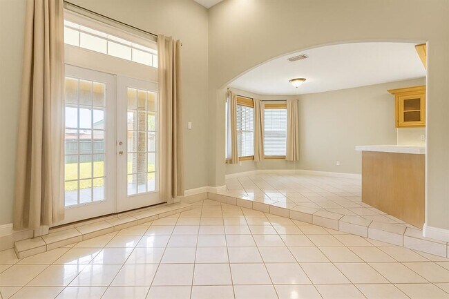 Building Photo - 3482 Chablis Dr