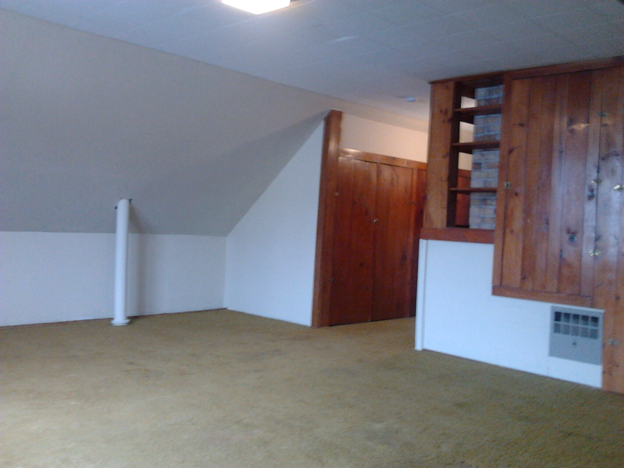 Building Photo - 1821 E 6th St