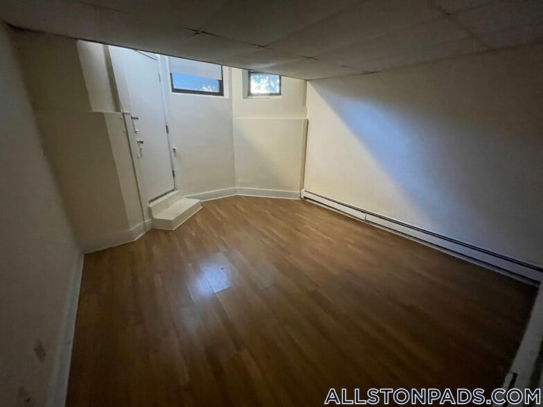 Building Photo - 1144 Commonwealth Ave