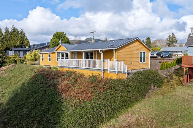 Building Photo - Bay City