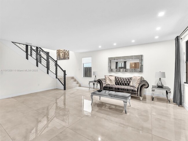 Building Photo - 10250 NW 76th Terrace