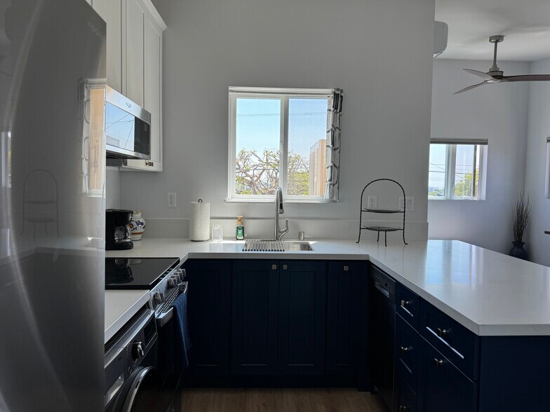 Kitchen - 7900 El Manor Ave