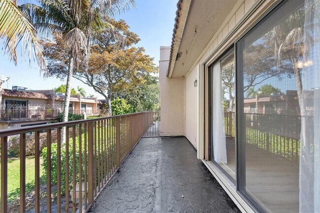 Building Photo - 48 Matador Ln