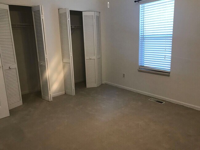 Building Photo - 615 Bowers Ct
