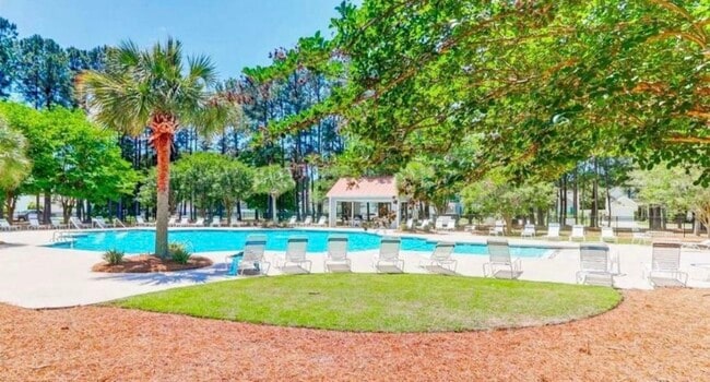 Building Photo - 1375 Water Edge Dr