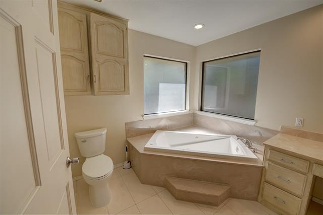 Building Photo - 5516 Timber Green Dr