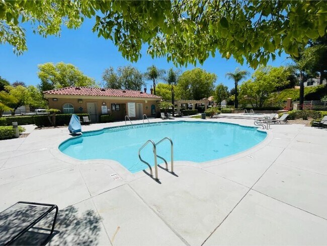 Building Photo - 31495 Corte Rimola