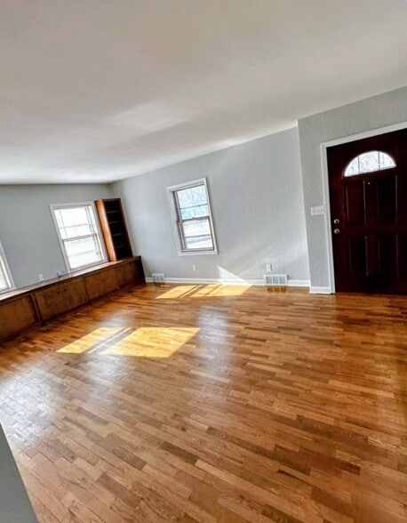 Living room - 2119 14th St S