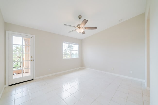 Building Photo - 7001 Ballena Way