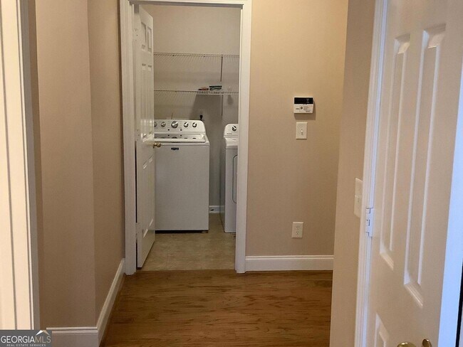 Building Photo - 120 Cedar Bay Cir