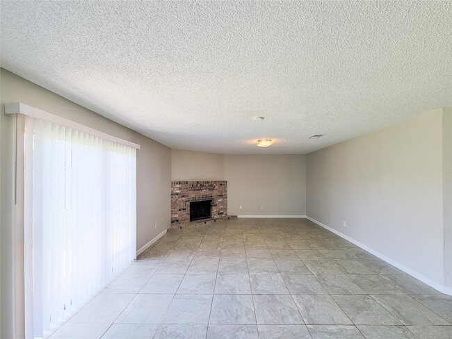 Building Photo - 8530 Quail Burg Ln
