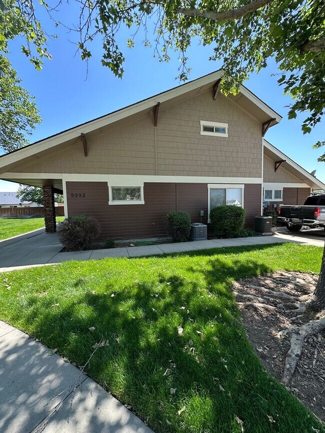 Primary Photo - 9993 W Rosecroft Ct