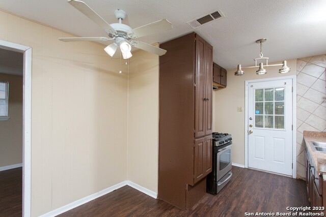 Building Photo - 3503 Sun Beam Ln