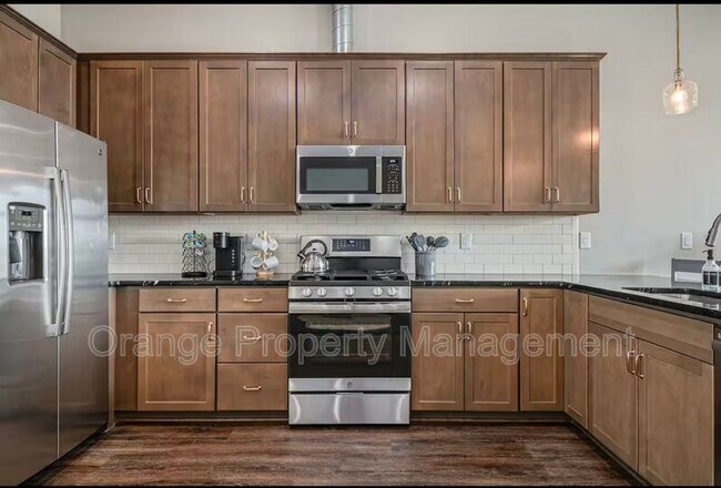 Building Photo - 636 N 46th St
