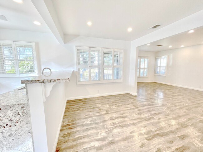 Building Photo - 11914 Ocean Park Blvd