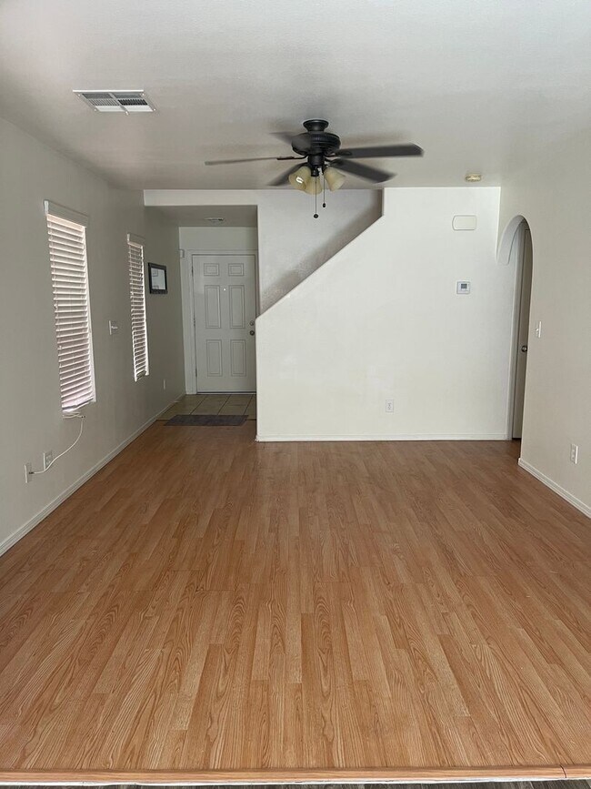 Building Photo - 4-bedroom, 3 bath + Loft!  Mountain's Edge 89178