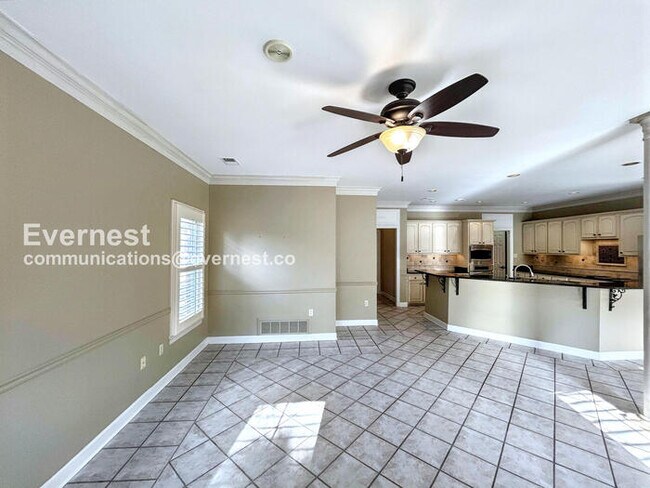 Building Photo - 10265 Buckland Bluff Cove