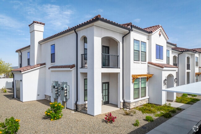 Building Photo - Stella Luxury Apartment Homes