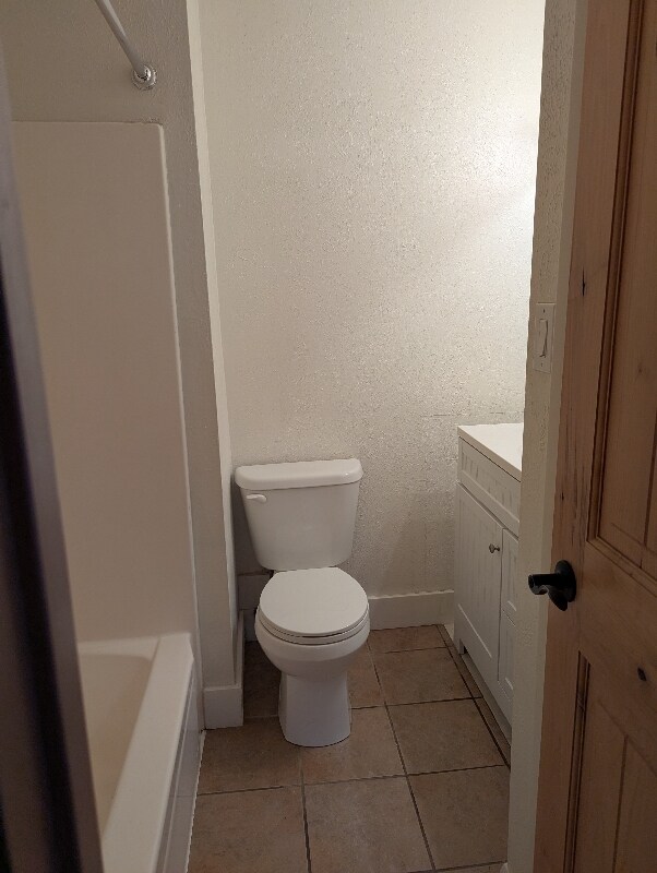 Building Photo - 2562 Cortina Ln