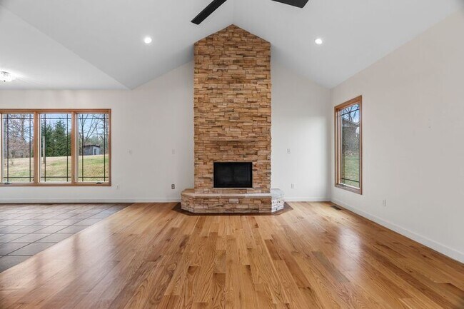 Building Photo - 15 Carl Roberts Rd