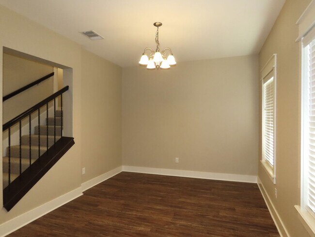 Building Photo - South Tyler! Stunning 5 Bedroom, 3.5 Bath ...