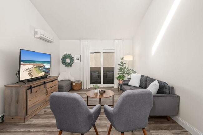 Building Photo - Fully Furnished 3BR/2BA Condo with Vaulted Ceilings, Close Proximity to UCSD and Medical Centers!...