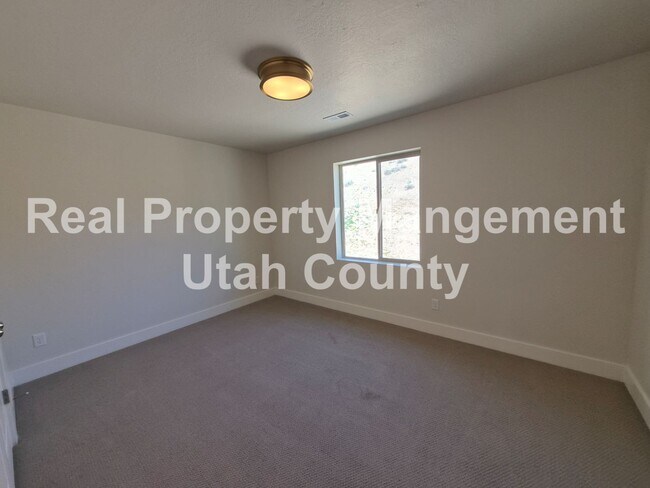 Building Photo - 2172 Cape Fox Way