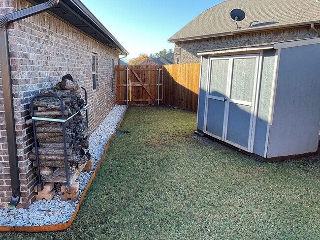 Building Photo - 20535 Autumn Trail