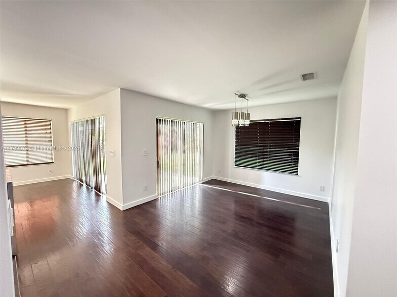 Building Photo - 1696 SW 109th Ter