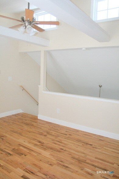 Building Photo - 95 E Grand Ave