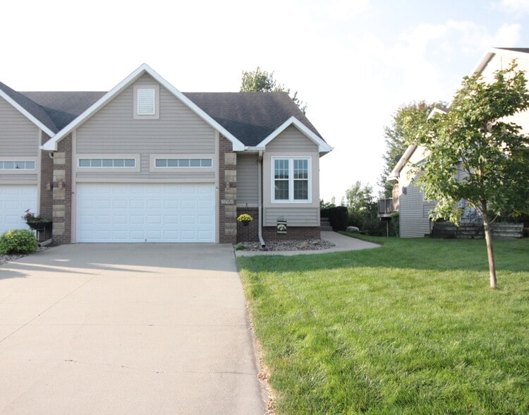 Building Photo - 7144 Cody Dr