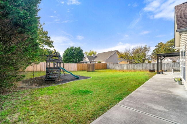 Building Photo - 5160 Oaks Landing Ct